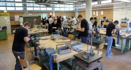 職業(yè)教育平等的未來 從修水管到學術研究，為何不再執(zhí)著于補課